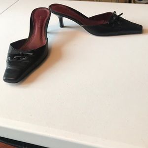 Ann Taylor kitten heels